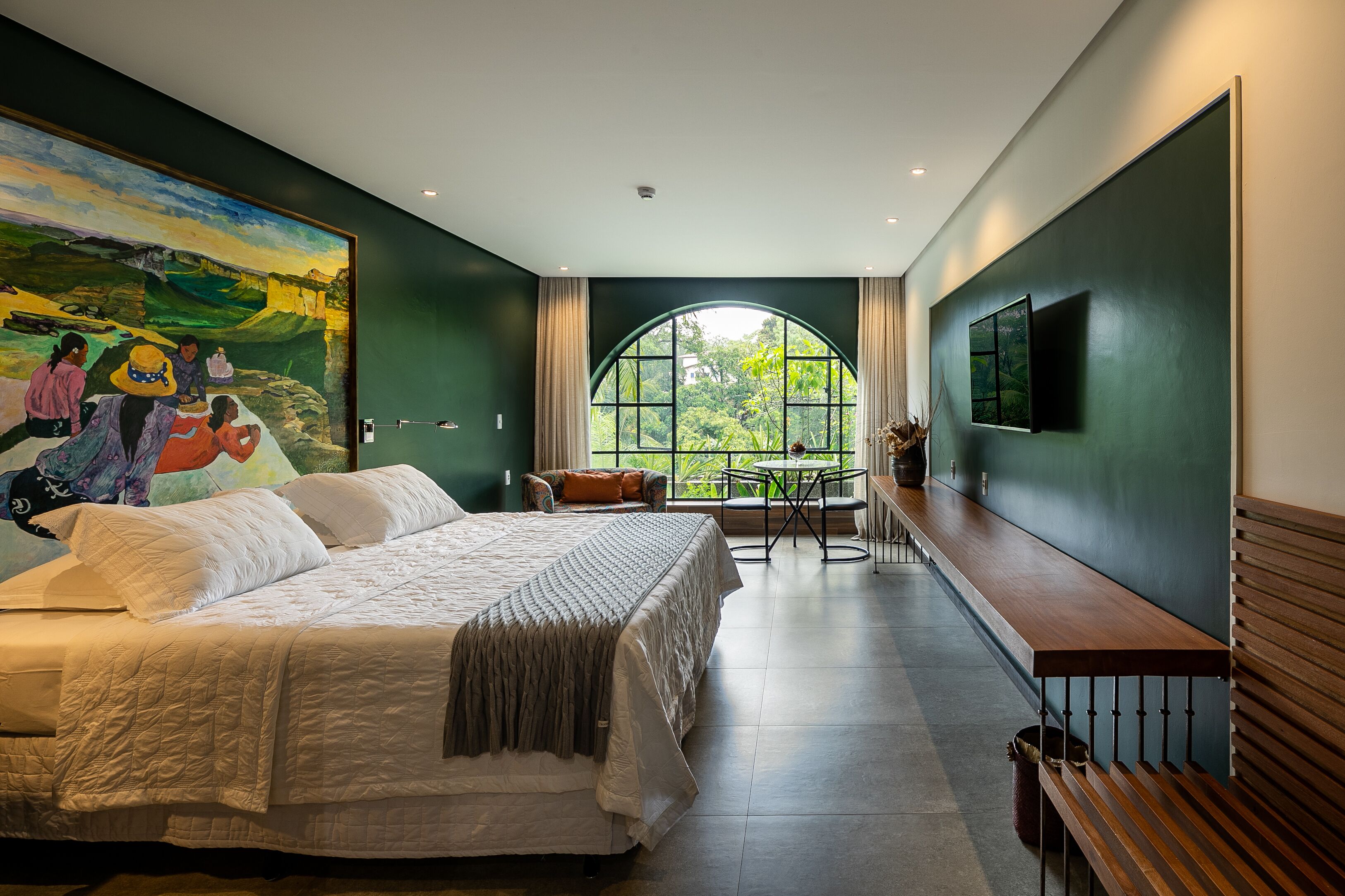 premium room, jetted tub, garden view | 1 bedroom, premium bedding, minibar, in-room safe