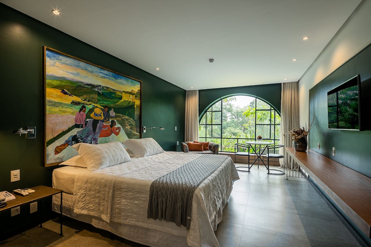Premium kamer, bubbelbad, uitzicht op tuin | 1 slaapkamer, luxe beddengoed, een minibar, een kluis op de kamer