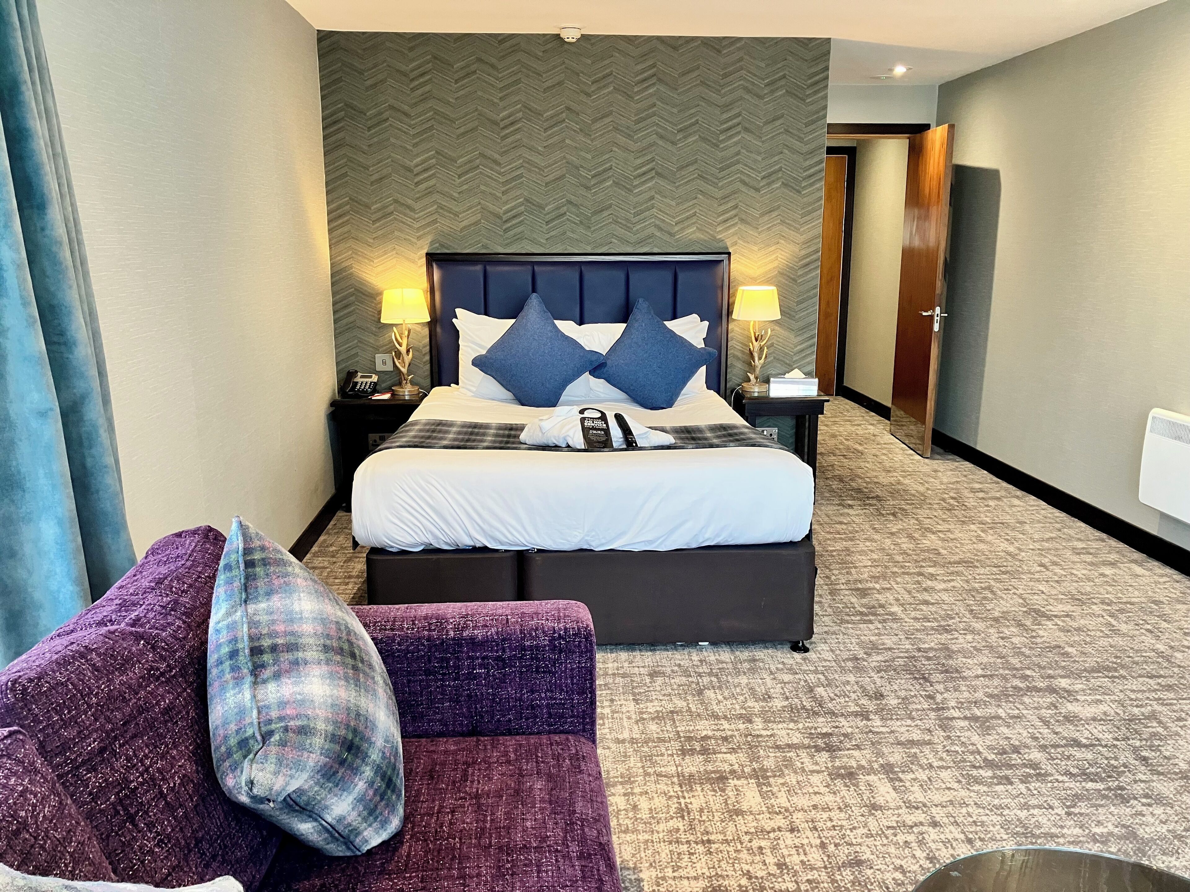 executive double room, ground floor | 1 bedroom, hypo-allergenic bedding, minibar, in-room safe