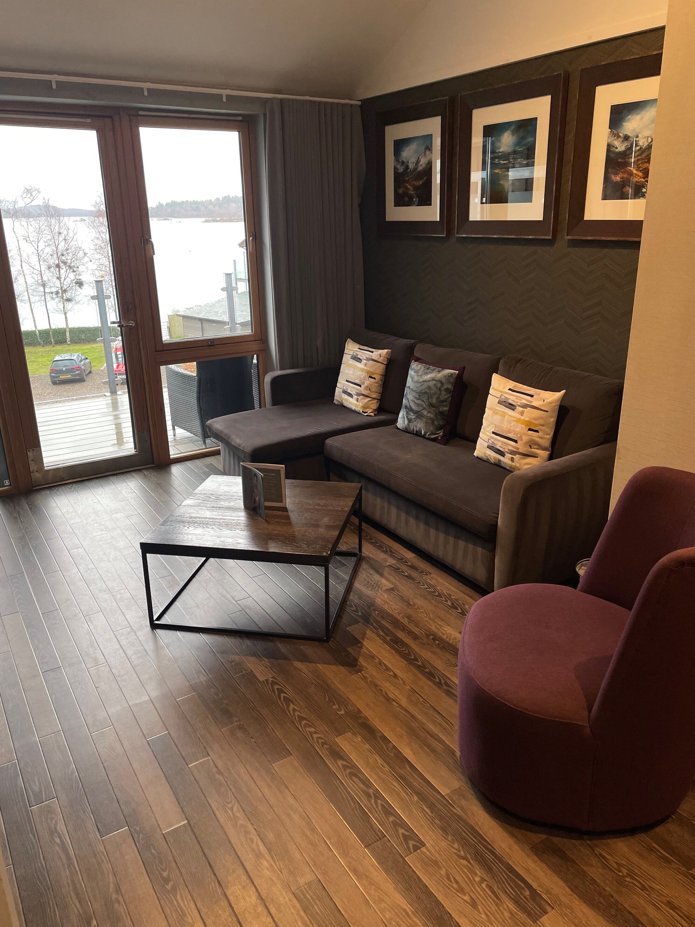 family suite | living area