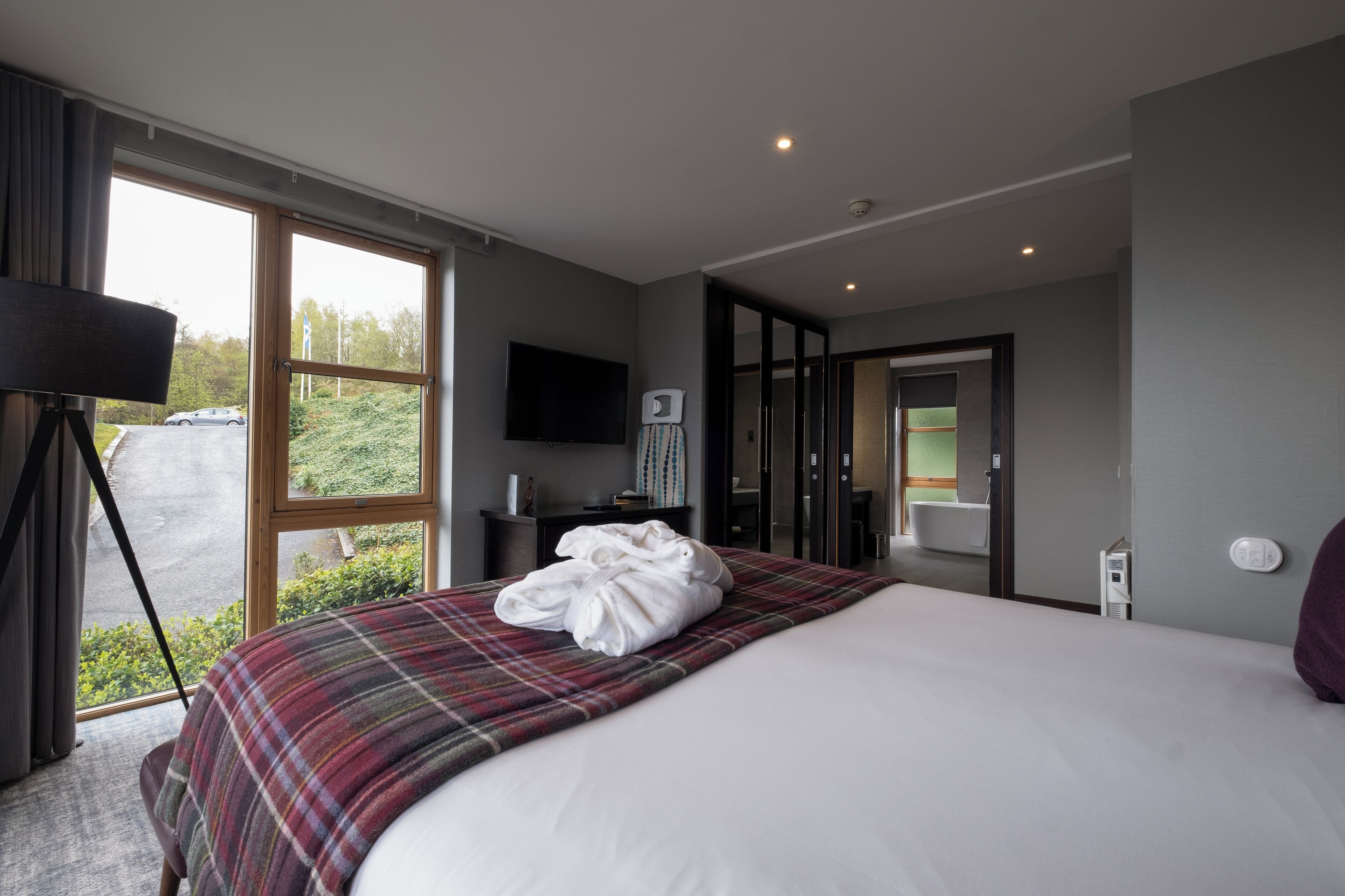 family suite | 1 bedroom, hypo-allergenic bedding, minibar, in-room safe