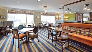 Breakfast, lunch and dinner served