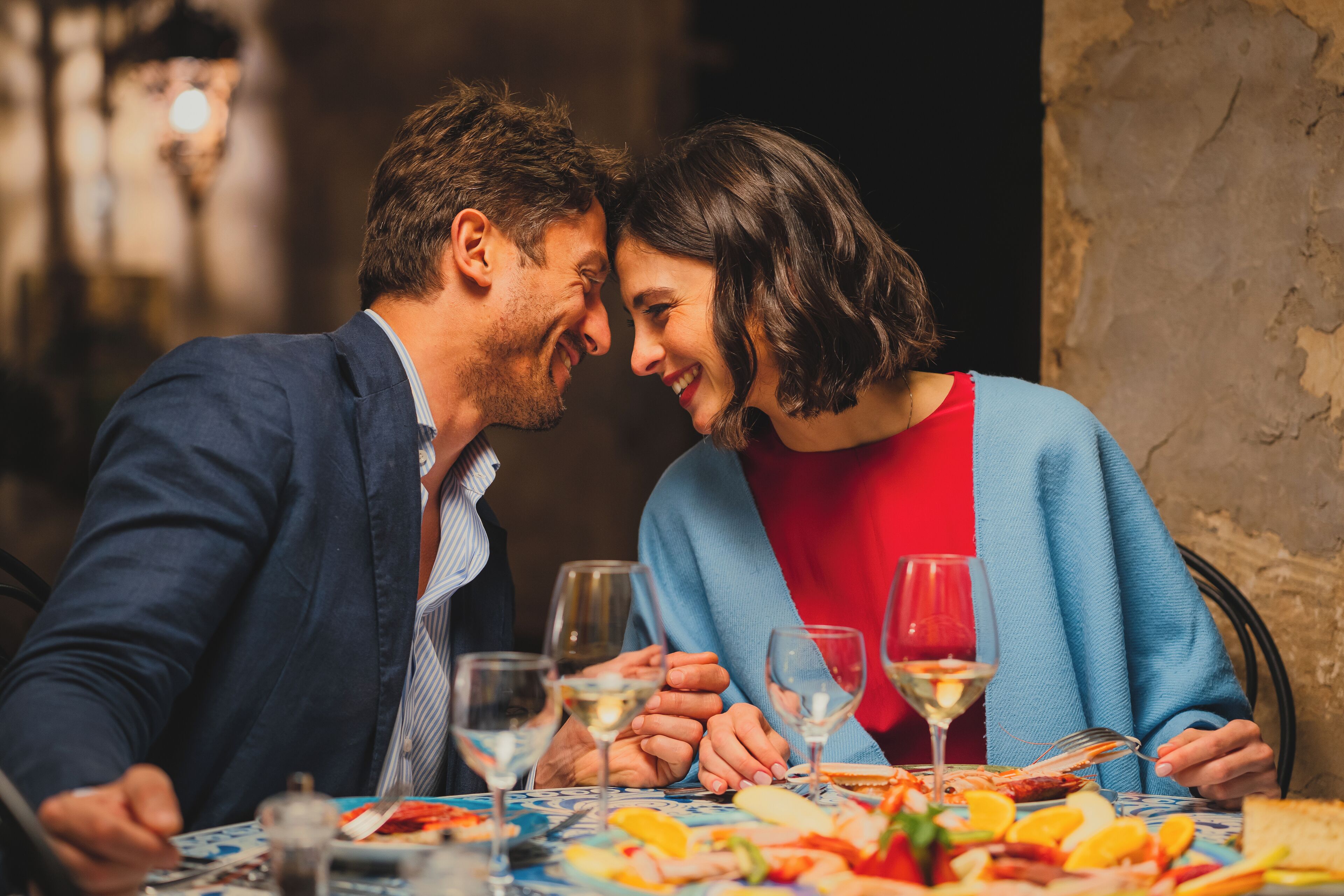 breakfast, lunch, dinner served; local cuisine, al fresco dining