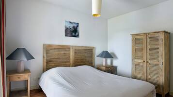 Soundproofing, free cots/infant beds, free WiFi, wheelchair access