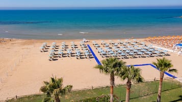 Private beach, white sand, sun-loungers, beach umbrellas