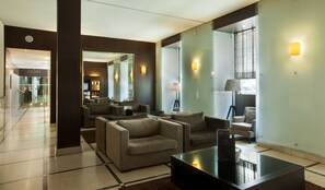 Lobby sitting area - TURIM Restauradores Hotel (Lisbon)