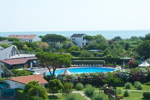 Piscina a l'aire lliure de temporada 