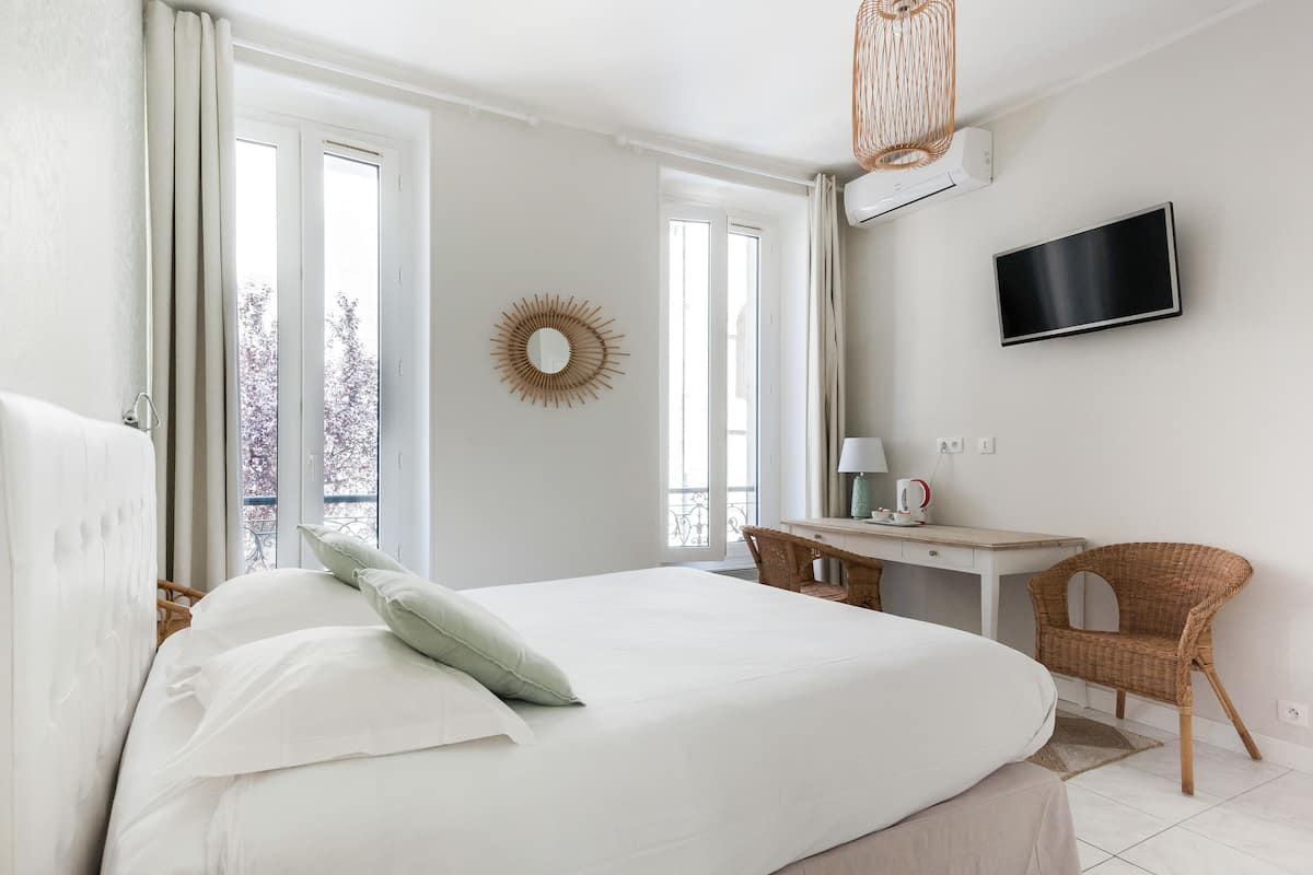 superior room | desk, blackout curtains, soundproofing, iron/ironing board