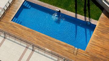 Piscina externa sazonal