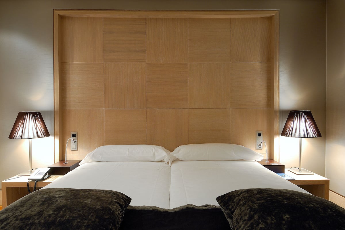 1 bedroom, premium bedding, down comforters, minibar