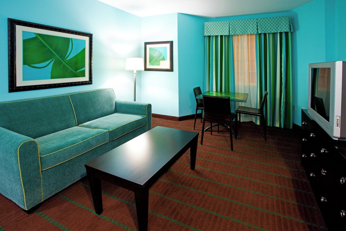 Tempur-Pedic beds, desk, blackout curtains, iron/ironing board
