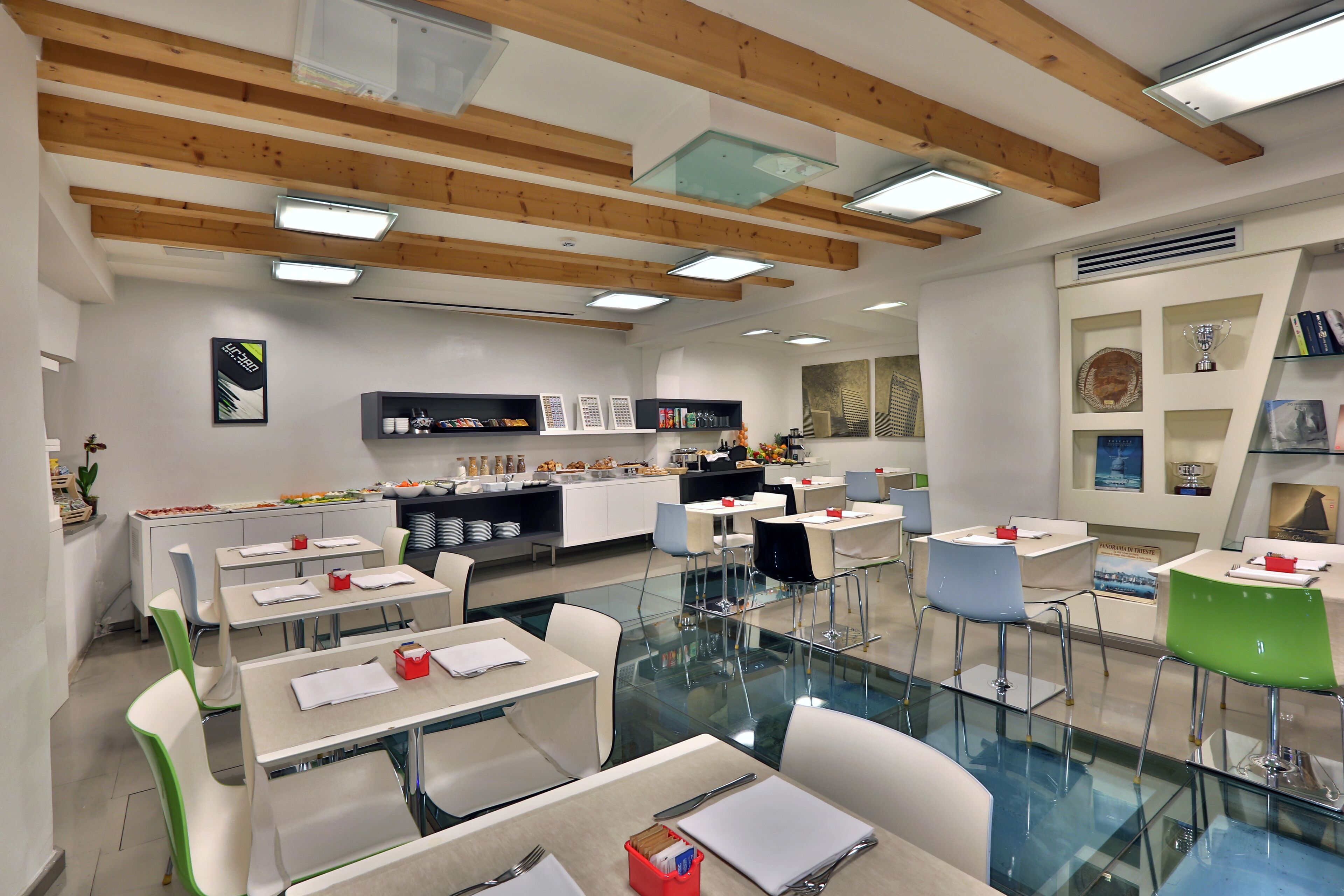 32-inch tv with satellite channels