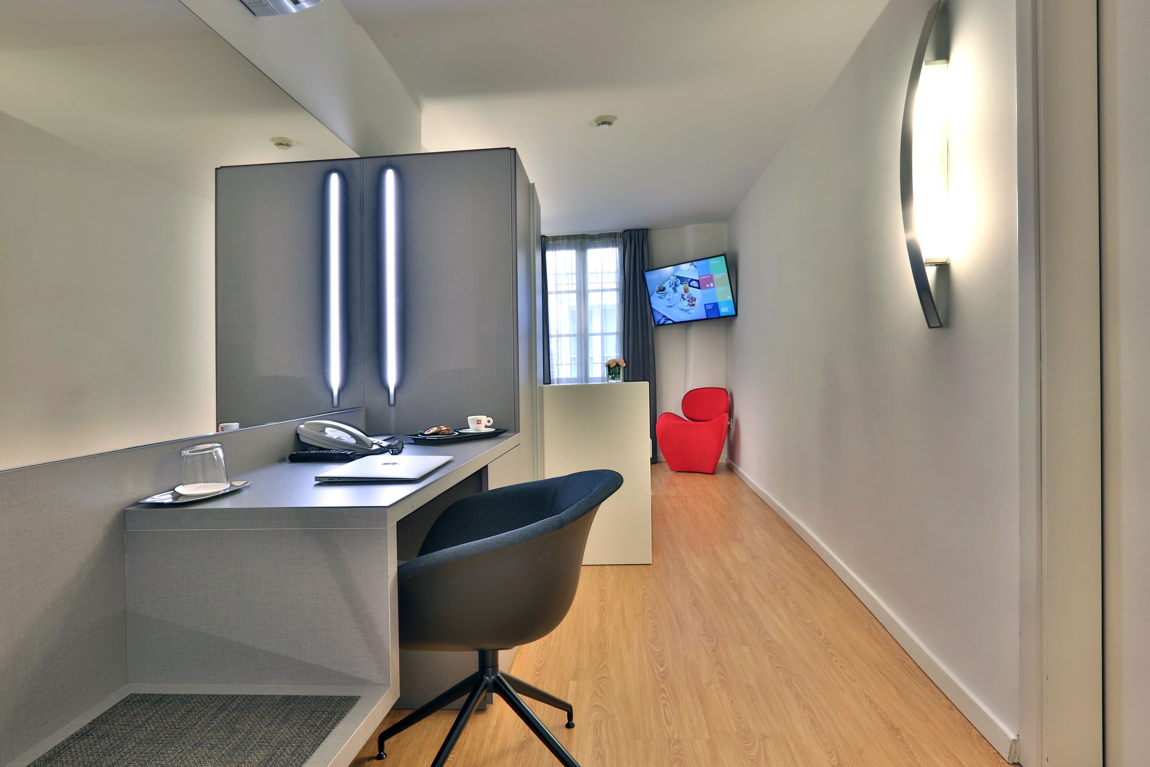 single room | 1 bedroom, premium bedding, down duvets, select comfort beds