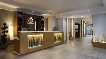 Sauna, boblebad, tyrkisk bad/hammam, kropsbehandlinger, aromaterapi