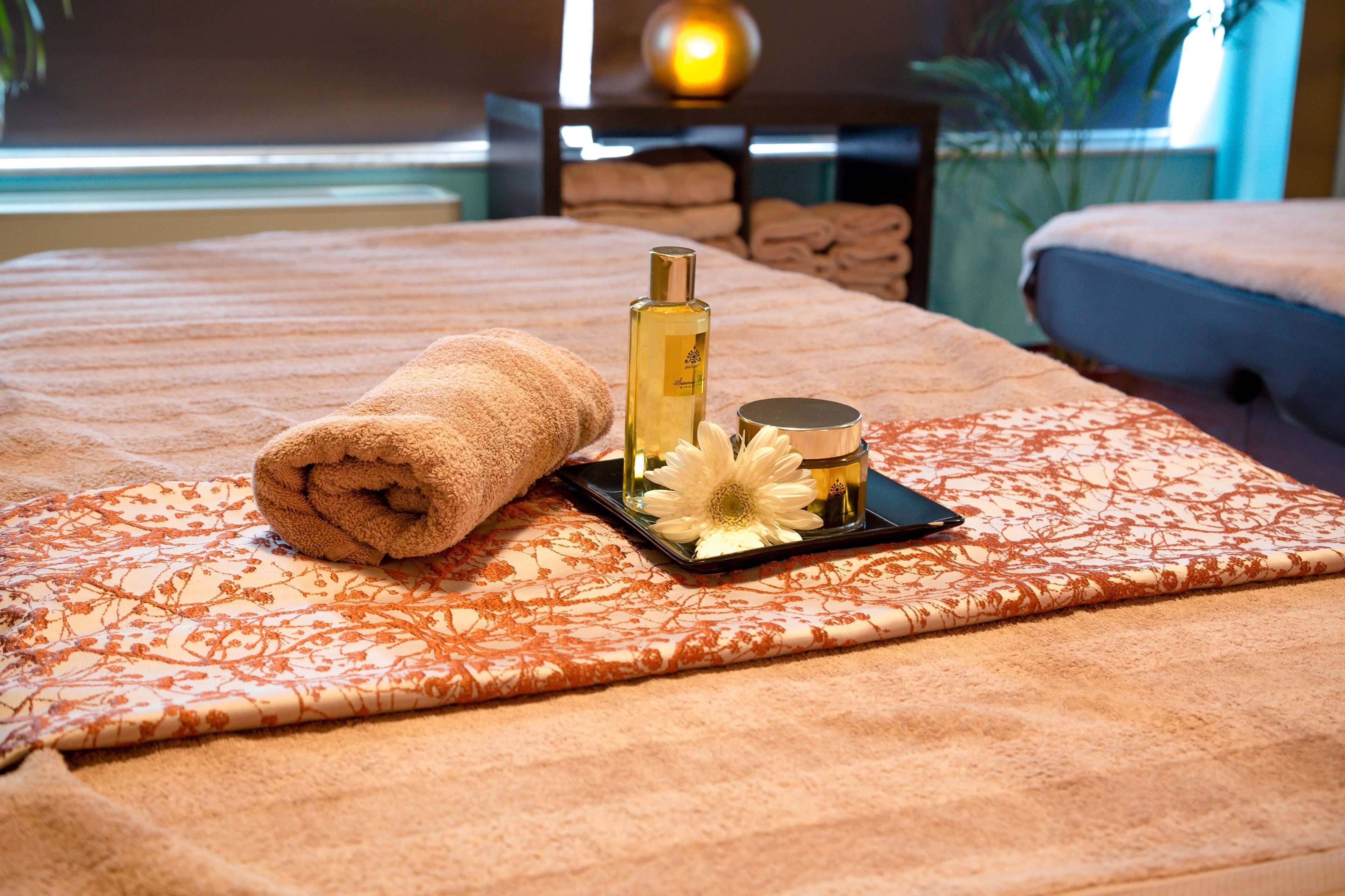 couples treatment room(s)