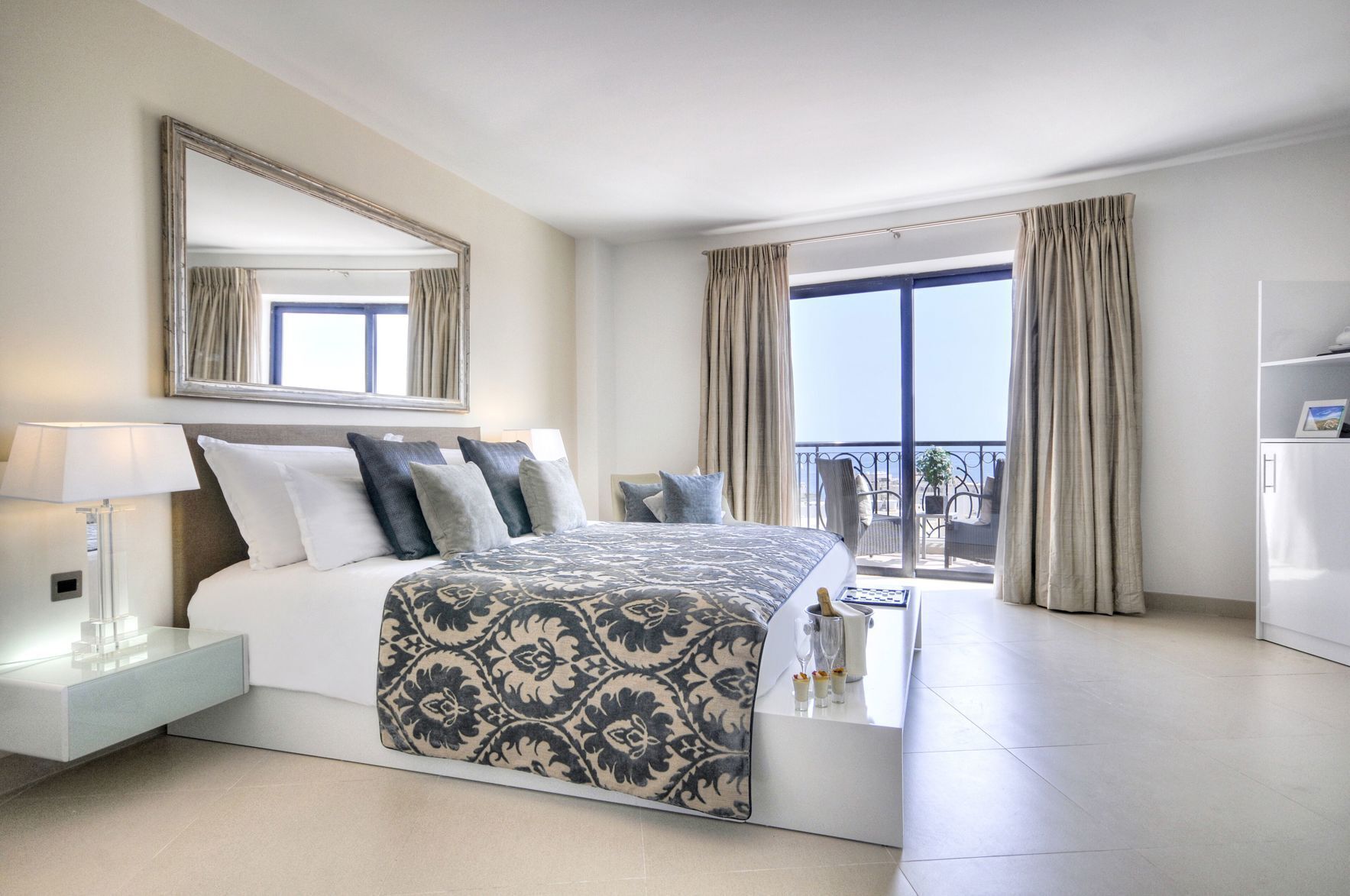 Premium bedding, minibar, in-room safe, desk
