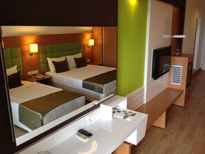 Superior Room | Minibar, in-room safe, desk, laptop workspace - Woxxie Hotel (Bodrum)