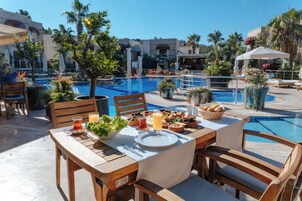 2 restauranter, lunsj serveres