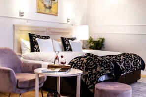 Superior Room | Living area | TV - Hotel Rubinstein (Kraków)