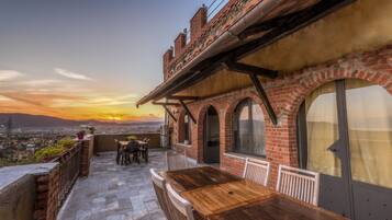 Panoramic-Suite, 3 Schlafzimmer, Balkon, Executive-Etage | Terrasse/Patio