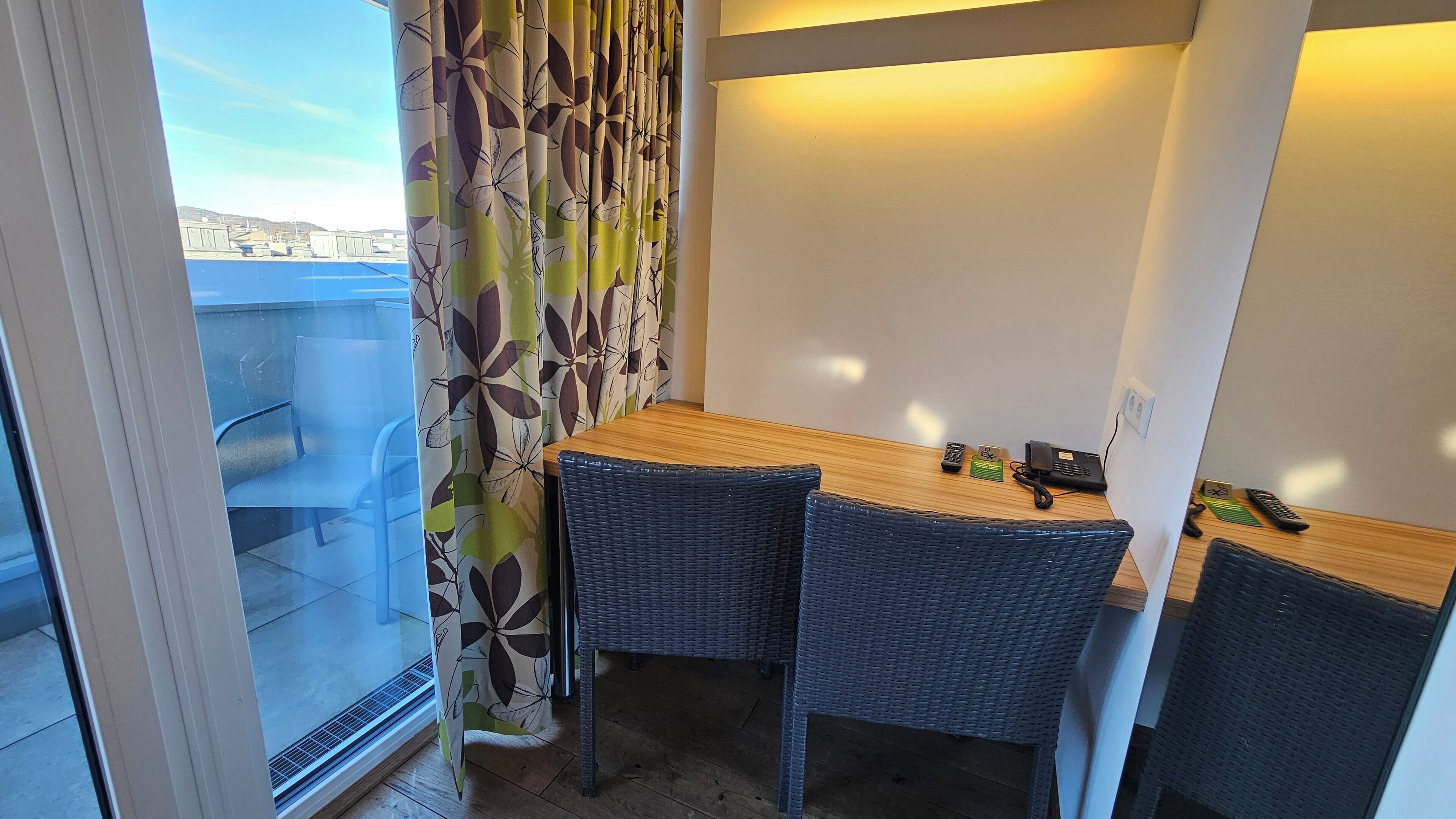 comfort double room, 1 bedroom, non smoking, balcony | 1 bedroom, hypo-allergenic bedding, in-room safe, desk