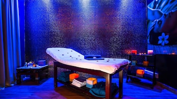 Sauna, Körperbehandlungen, Ganzkörperwickelbehandlung, Körperpeelings