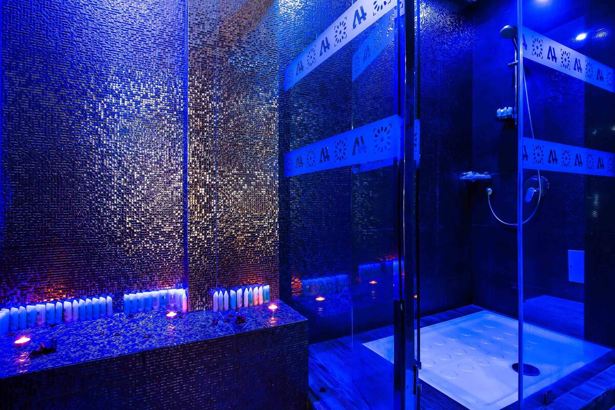 sauna, body treatments, body wraps, body scrubs, facials