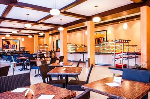 Café da manhã, almoço e jantar