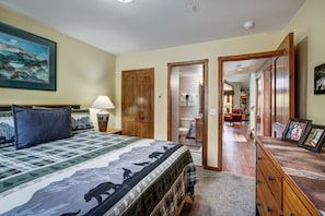 Premium Condo, 3 Bedrooms | Iron/ironing board, free WiFi, bed sheets
