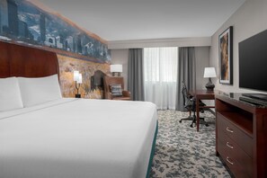 Premium bedding, desk, laptop workspace, iron/ironing board - Hilton Garden Inn Denver Downtown (Denver)