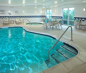 Indoor pool - Fairfield Inn & Suites by Marriott Detroit Metro Airport Romulus (Romulus)