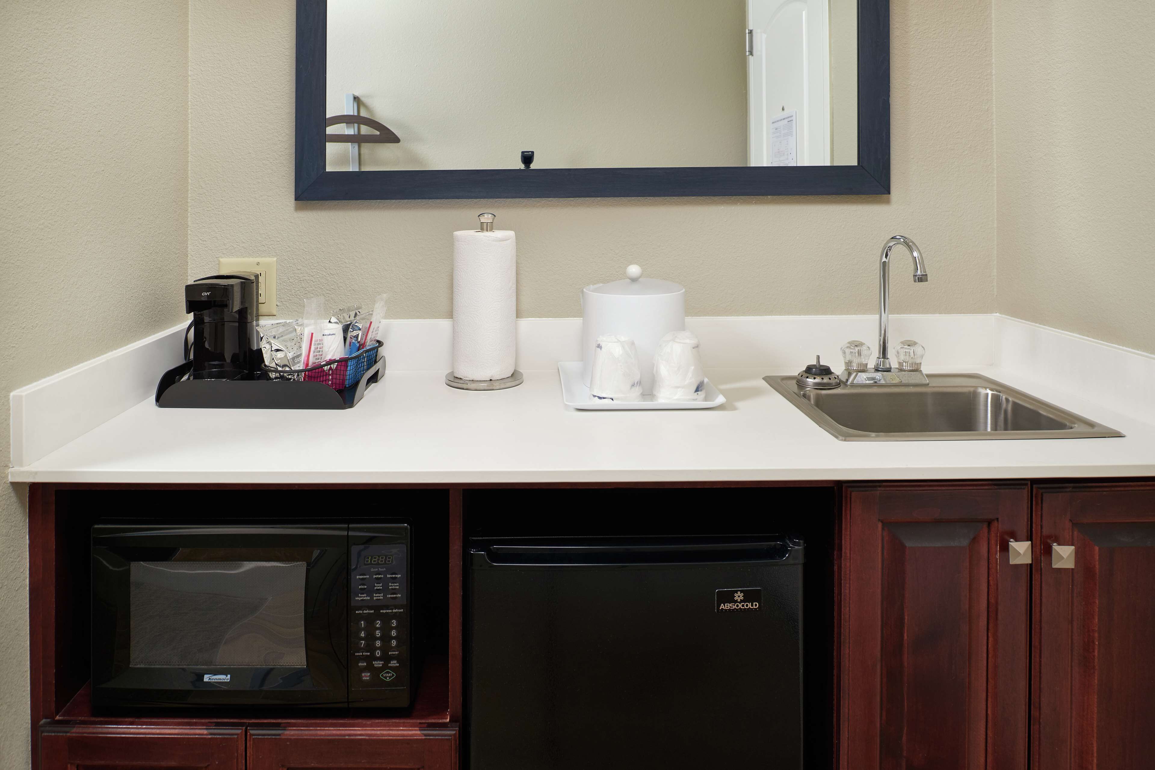 one king studio sofabed non smoking | minibar