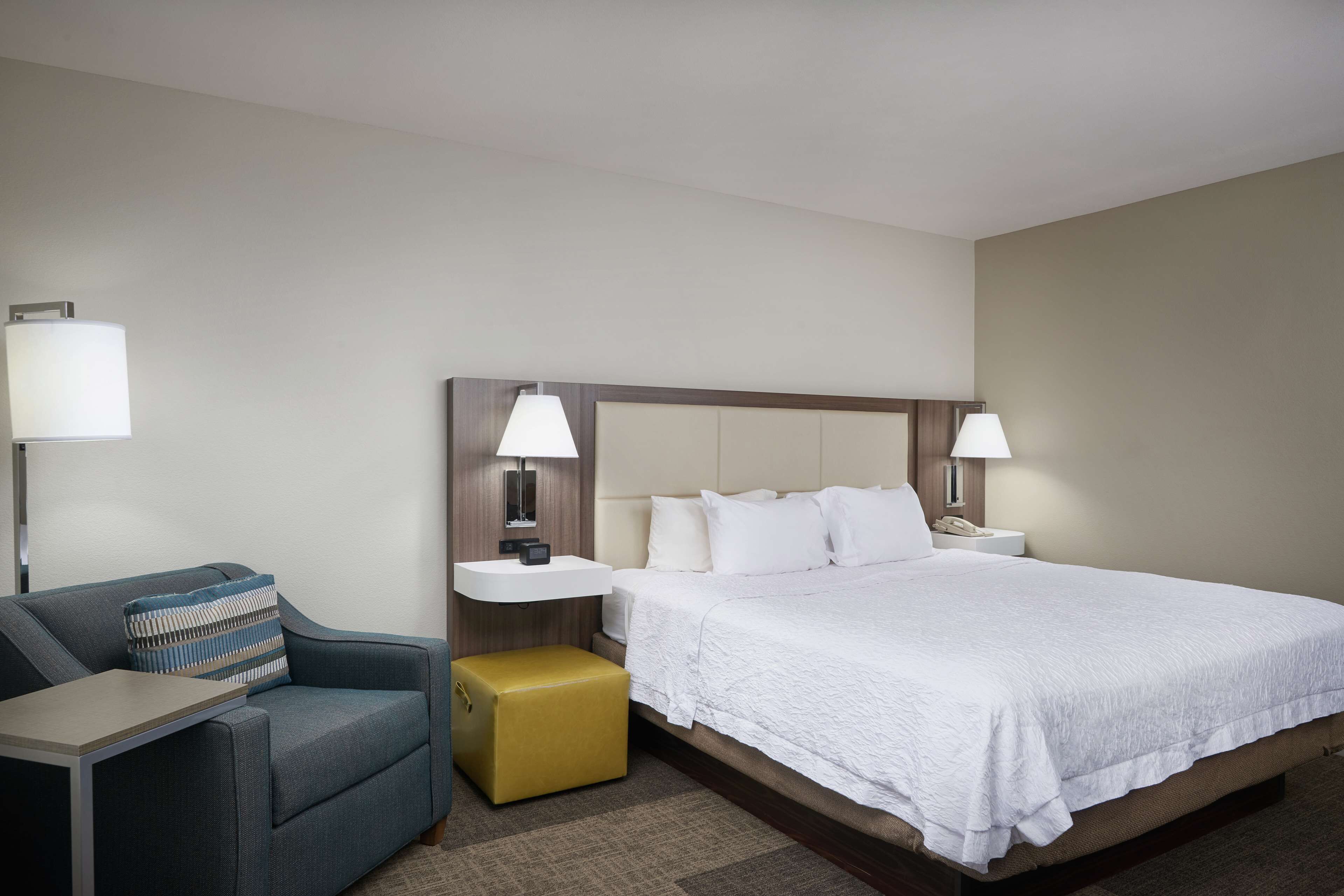 32-inch flat-screen tv with cable channels, tv, pay films