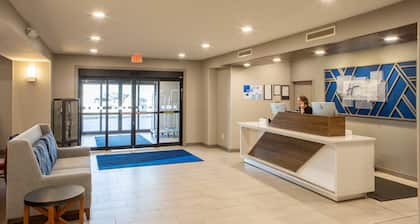 Holiday Inn Express & Suites Sioux City - Southern Hills by IHG