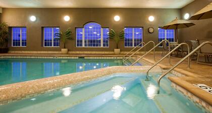 Holiday Inn Express & Suites Eau Claire North by IHG