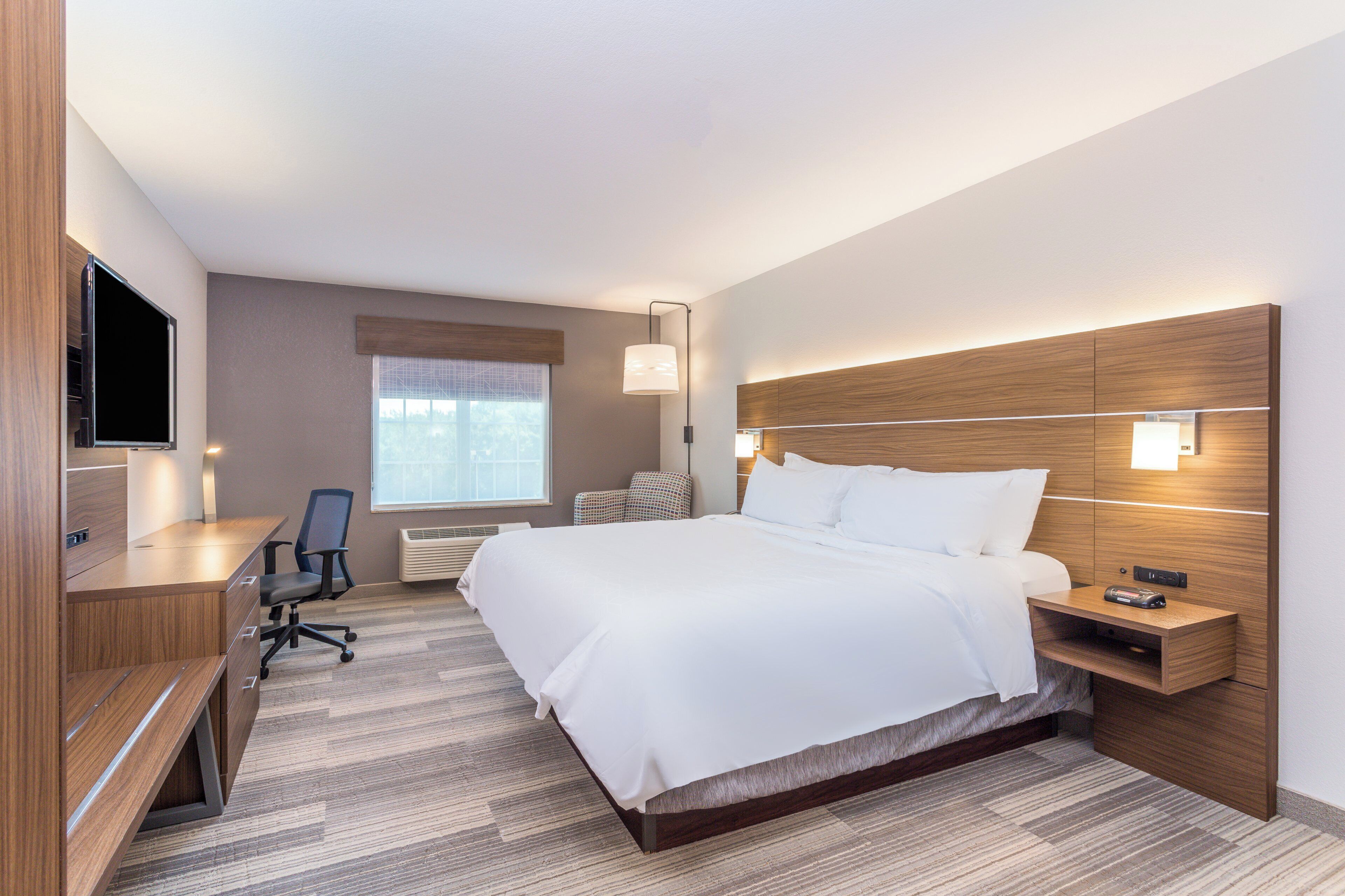 In-room safe, desk, laptop workspace, iron/ironing board