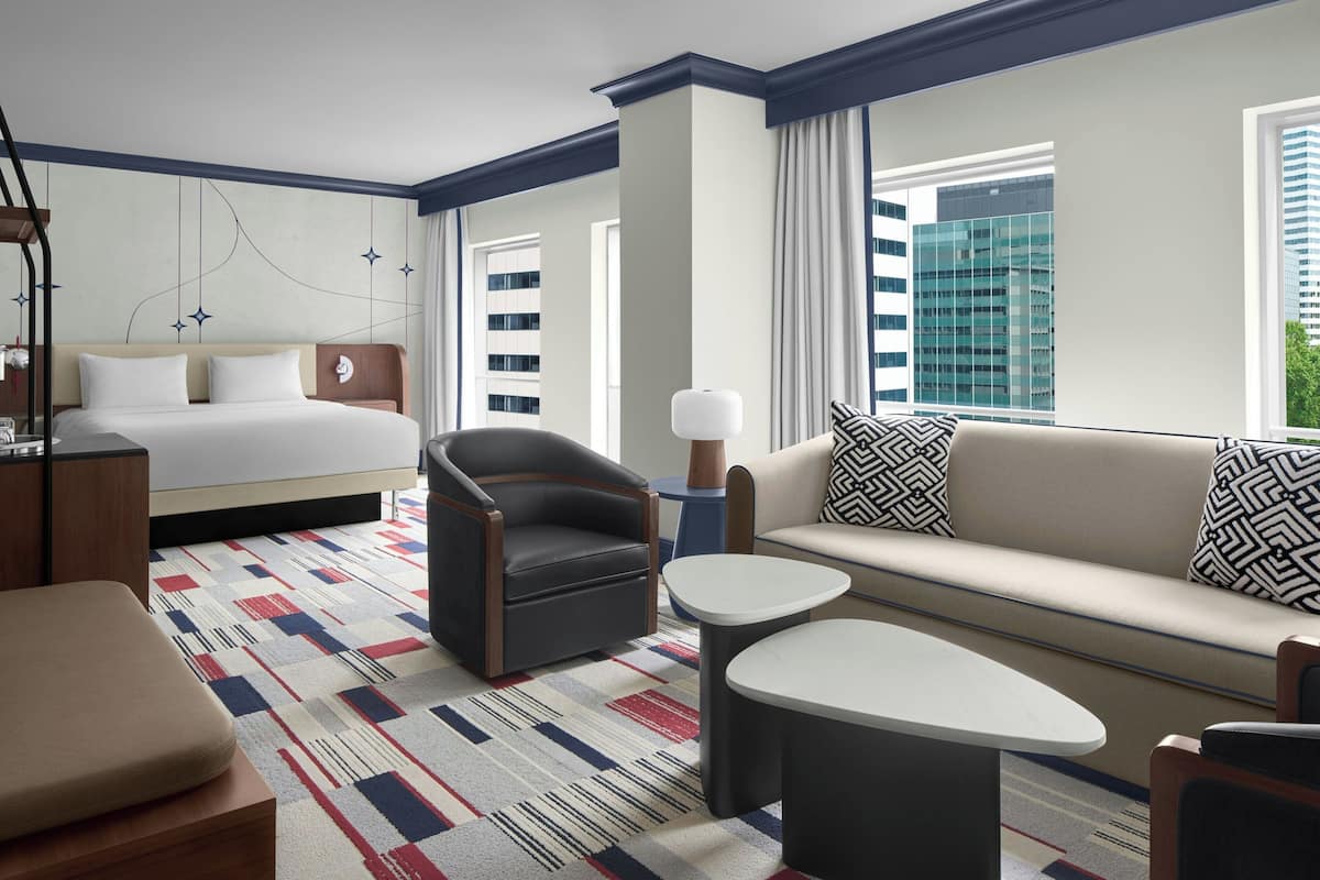 Executive Studio Suite, 1 King Bed with Sofa bed, City View