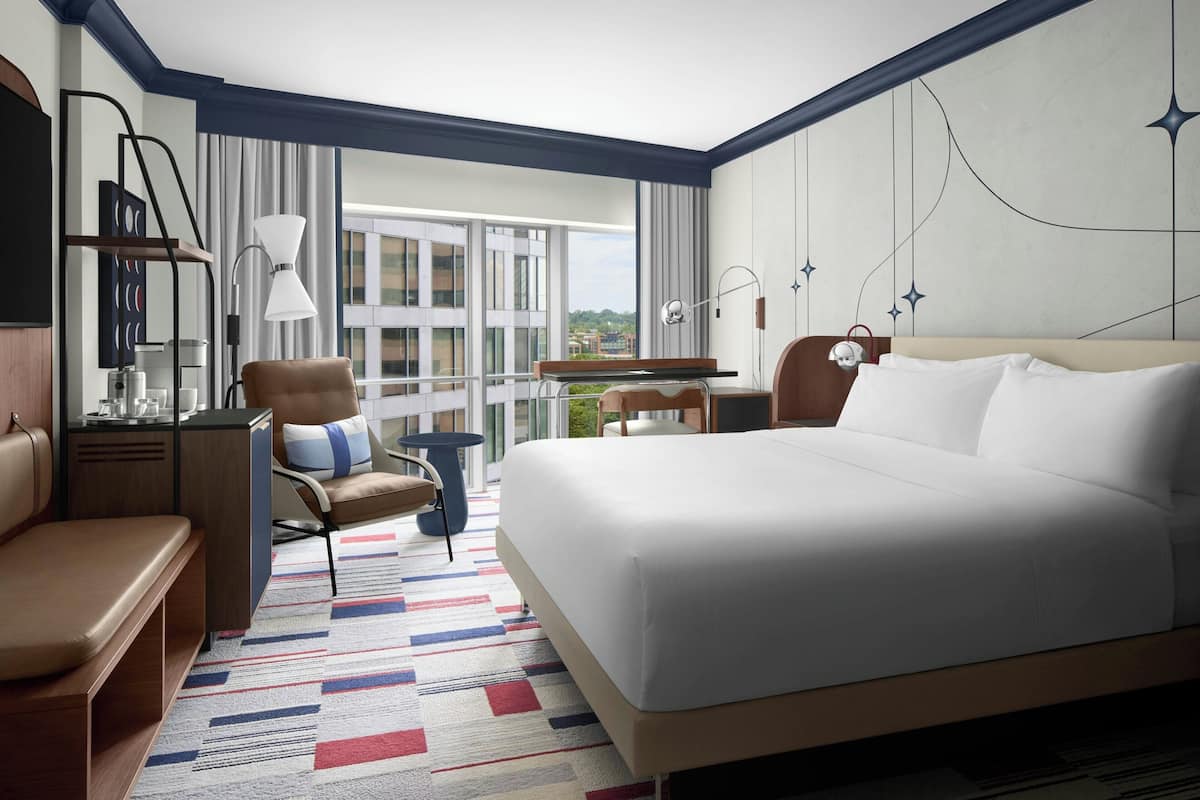 Habitación, 1 cama King size, vista a la ciudad (Urban) | Ropa de cama de alta calidad y caja de seguridad en la habitación