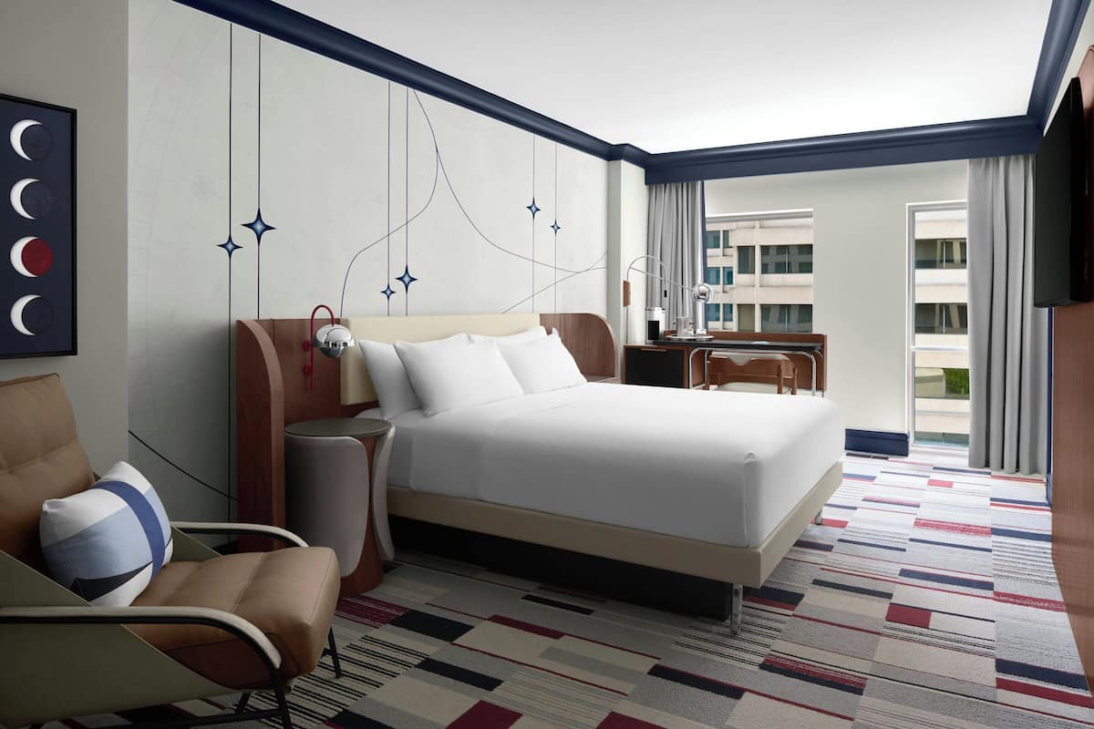 Habitación clásica, 1 cama King size | Ropa de cama de alta calidad y caja de seguridad en la habitación