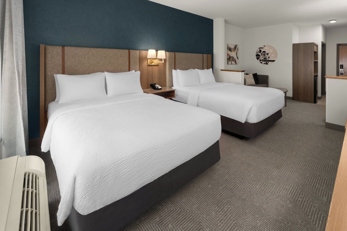Suite, 1 Bedroom | Desk, blackout drapes, iron/ironing board, cribs (free)