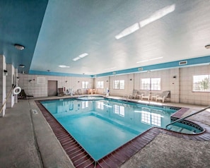 Indoor pool - Sleep Inn & Suites Shamrock (Shamrock)