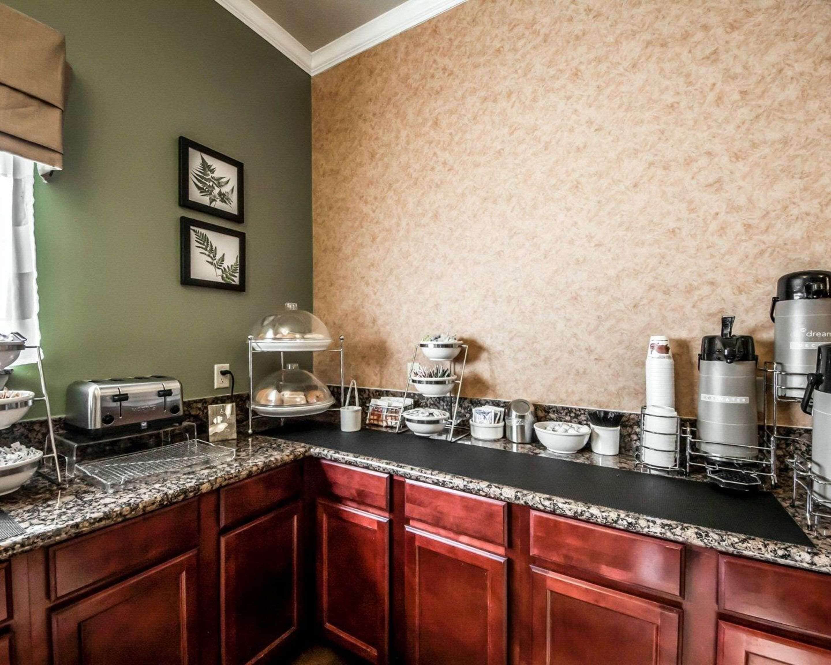 free daily on-the-go breakfast