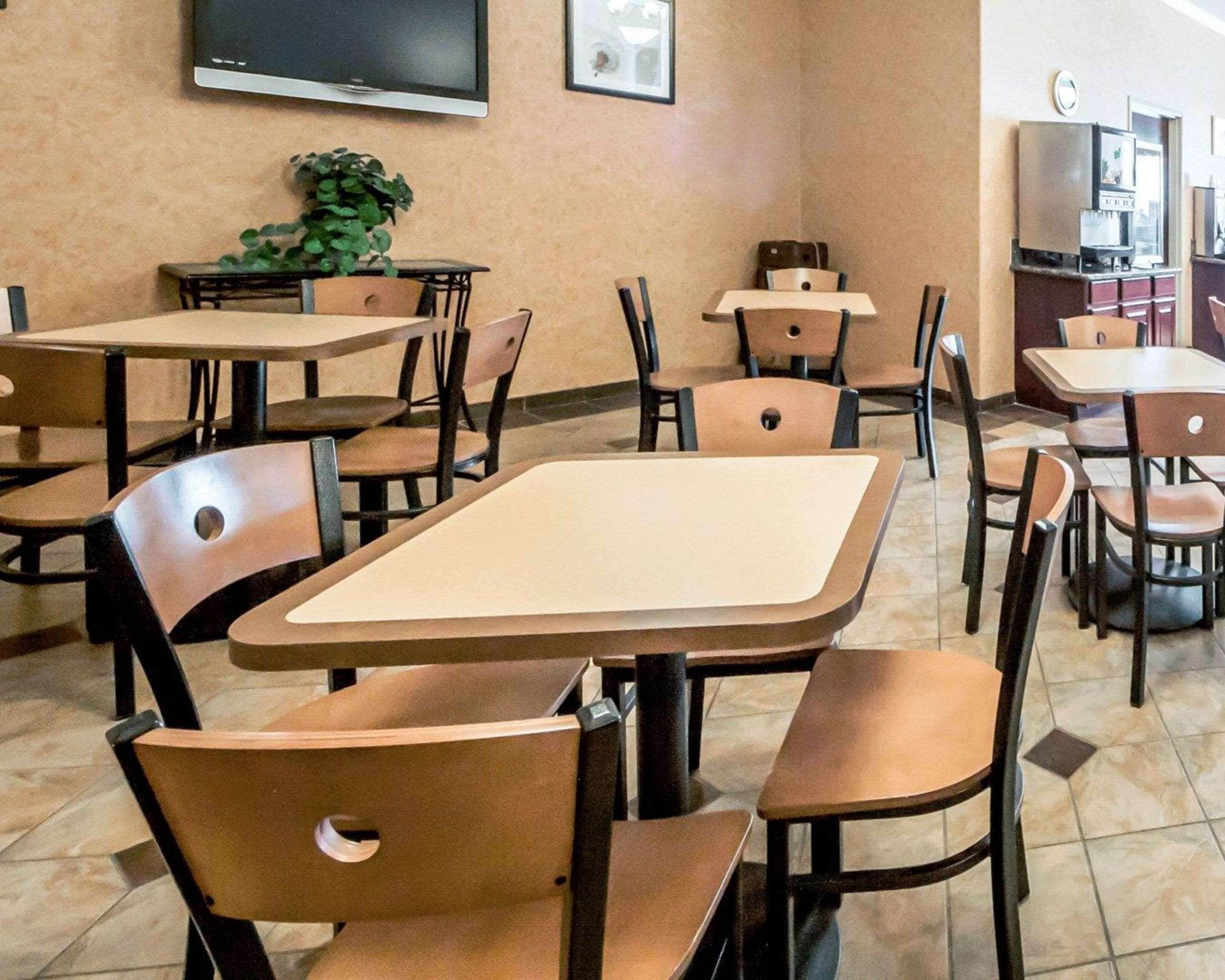 free daily on-the-go breakfast