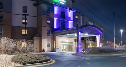 Holiday Inn Express & Suites Englewood Denver South by IHG