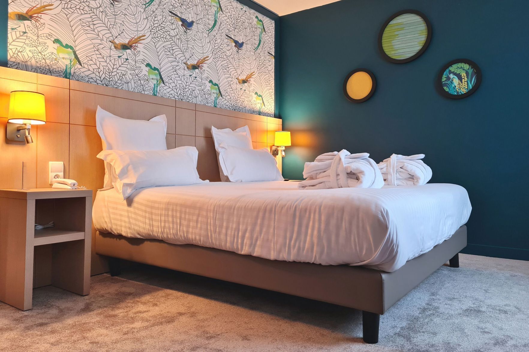 In-room safe, desk, laptop workspace, soundproofing