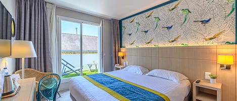 Comfort Room, 1 Queen Bed, Non Smoking, Terrace