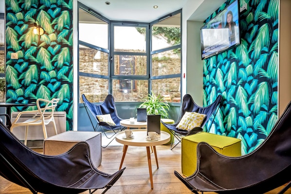 Bar (on property) - Best Western Plus Vannes Centre-Ville (Vannes)