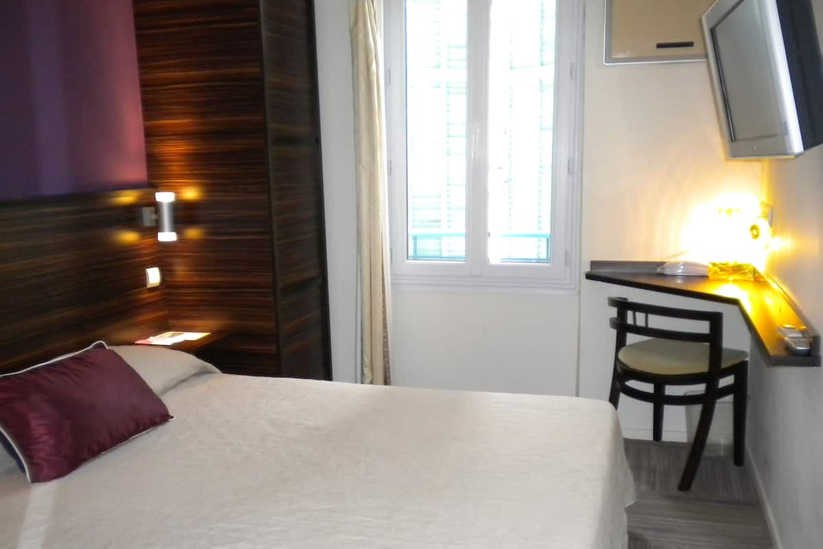 In-room safe, desk, blackout curtains, soundproofing