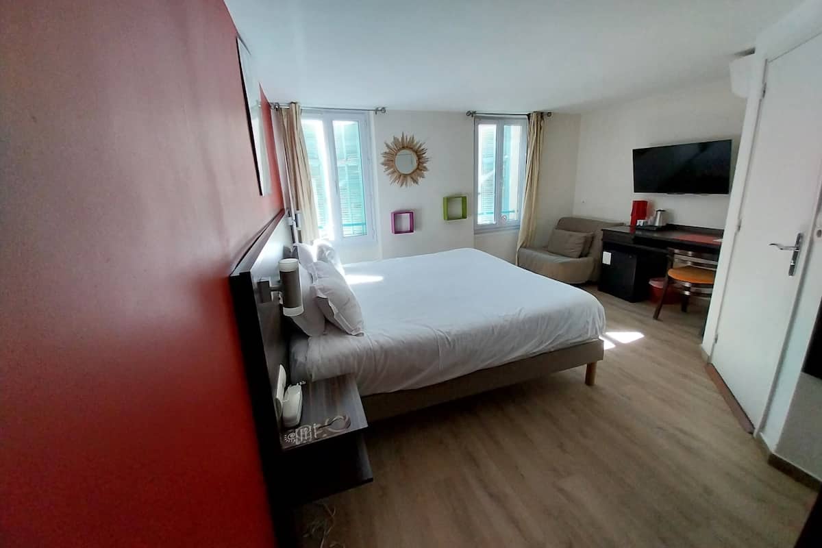 In-room safe, desk, blackout curtains, soundproofing