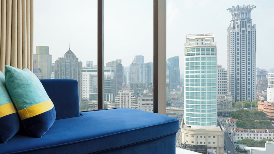 Renaissance Shanghai Yu Garden Hotel on the Bund